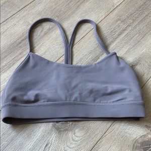 Lululemon flowy nulu bra